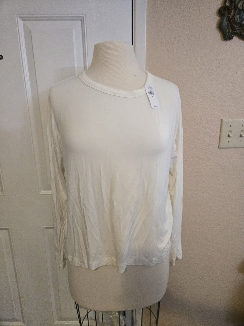Banana Republic Active Boatneck Shirt Size S NWT